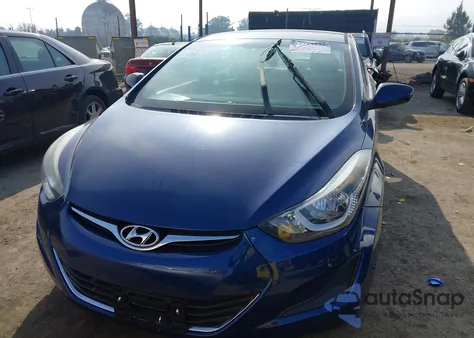 2016 Hyundai Elantra Se z USA, uszkodzony, nr VIN 5NPDH4AE2GH744207